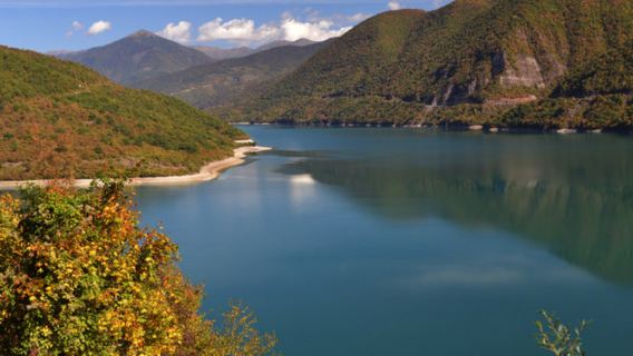 Zhinvali reservoir + Ananuri Fortress Complex + Holy Trinity Cathedral 1-day tour