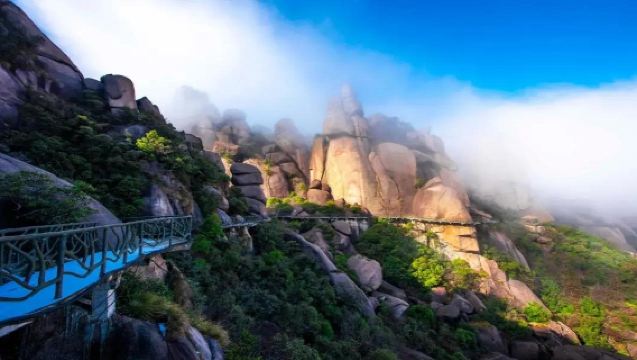 [Bilingual Group] Jingdezhen to Lingshan Day Trip | Small group tour available / includes guide / cable car ticket