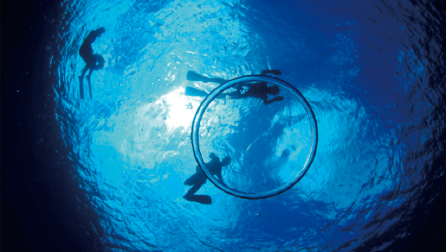 Buceo de 2 horas en la Gruta Azul de Onna, Japón [Famosa gruta mundial «Gruta Azul de Okinawa» + apto para no nadadores y principiantes]