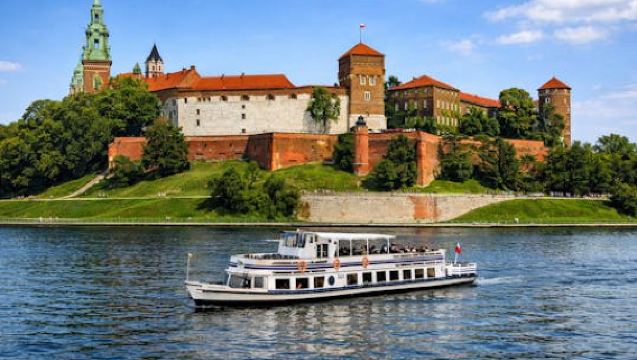 Sightseeing cruise on the Vistula river in Krakow