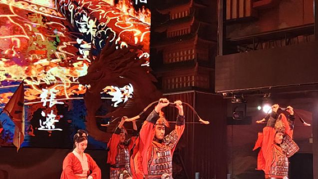 เซี่ยงไฮ้ งานเลี้ยงใต้จันทร์ การแสดงแห่งยุค งานเลี้ยงหงเหมิน | ย้อนเวลาสู่ยุคสงครามฉู่-ฮั่น ร่วมงานเลี้ยงหงเหมิน [ลิ้มรสอาหารเลิศรส+ชมการแสดงประวัติศาสตร์] ดื่มด่ำกับประวัติศาสตร์แบบ immersive