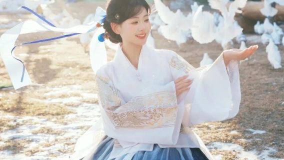 Northeast super interactive 1-day tour - scrub bath + Korean costume change + museum + food experience