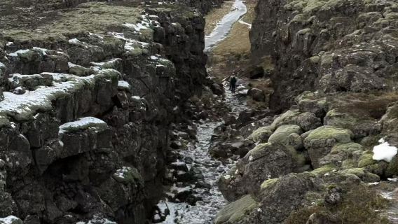 Iceland Bulatan Emas: Þingvellir - Air Terjun Biru - Geyser - Air Terjun Emas (tiket tidak termasuk)