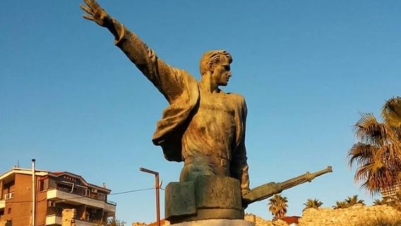 Da Tirana: Tour serale a Durrës e visita all'anfiteatro romano
