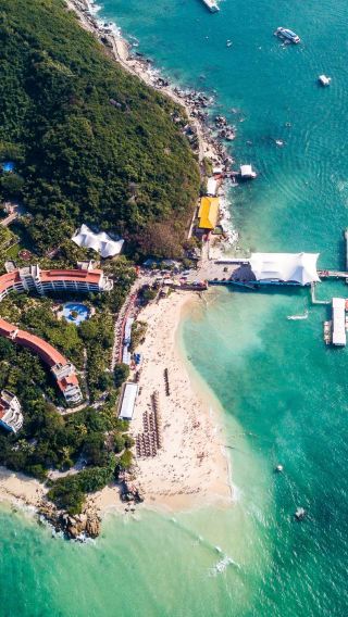 Day trip to Wuzhizhou Island and Shenlong Valley hot spring from Sanya: Private charter service + flexible departure time!