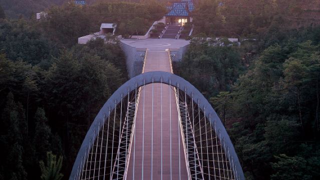 Kansai Shiga Tour: MIHO MUSEUM + Old Chikurin-in + Shirahige Shrine, Enjoy the Scenic Views of Lake Biwa