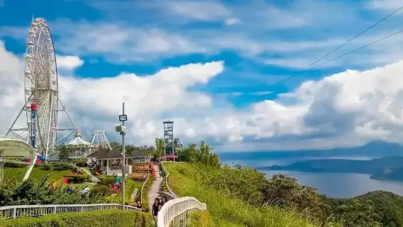 Manila to Tagaytay Day Tour: Lakeside Starbucks, Sky Ranch & Hotel Pickup