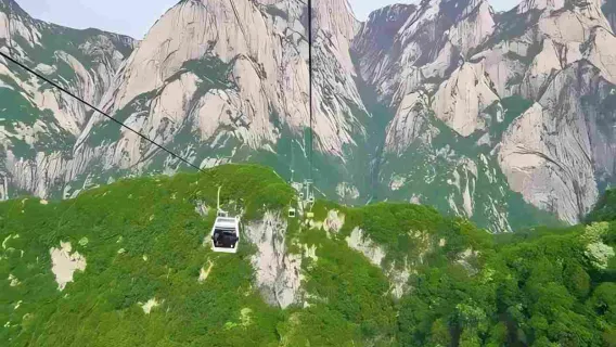 Avventura sul Monte Huashan – Scalate le Cime della Cina