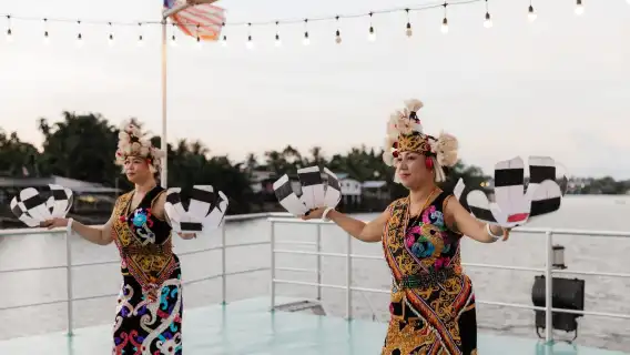 Pengalaman Pelayaran Sungai Royal Kuching dengan Sajian Ringan & Minuman Percuma