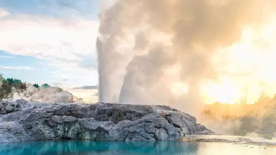 ทัวร์ 1 วัน นิวซีแลนด์ บลูสปริง + น้ำตกฮูกา + ทะเลสาบเทาโป + อุทยานความร้อนใต้พิภพไวโอทาปู