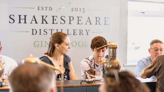 Lawatan & Mencicipi Kilang Penyulingan Shakespeare (Gin & Rum)