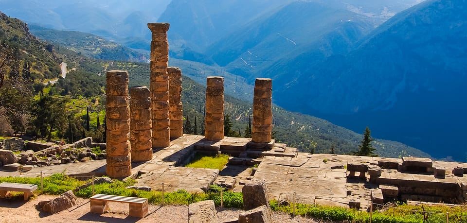 From Athens: Delphi Full Day V.R. Audio Guided Tour