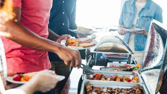 San Francisco: Brunch Prasmanan atau Pesiar Makan Malam Hari Natal