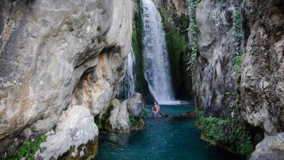 アリカンテとベニドルム発:有名なアルガール滝ツアー(専用車)