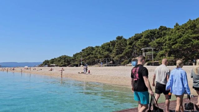 Makarska: 3-Island Speedboat Golden Horn & Blue Lagoon Tour