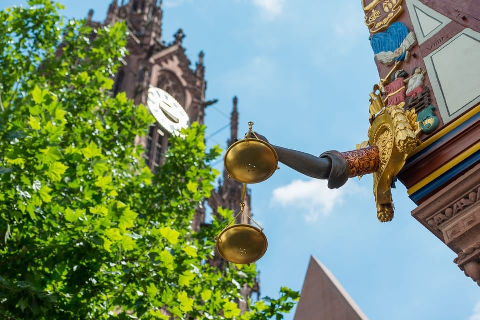 Frankfurt: Highlights and New Old Town English-Language Tour