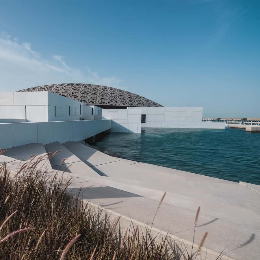 From Dubai: 1-day tour to Abu Dhabi's Sheikh Zayed Grand Mosque + Presidential Palace + Louvre