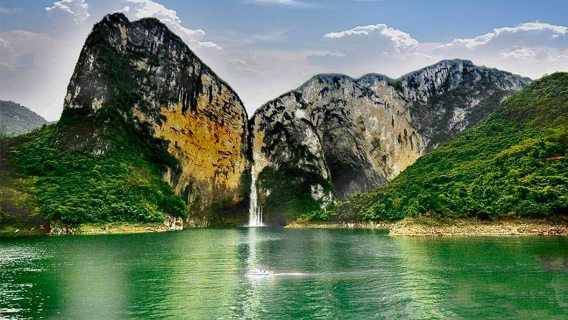 『8人/12人/獨立團』恩施地心谷+蝴蝶崖一日遊純玩市區接送