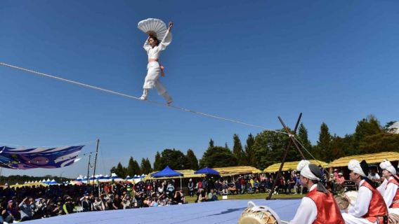 한국의 무형문화유산 안성으로 떠나는 당일 치기 여행 - 남사당 바우더 축제