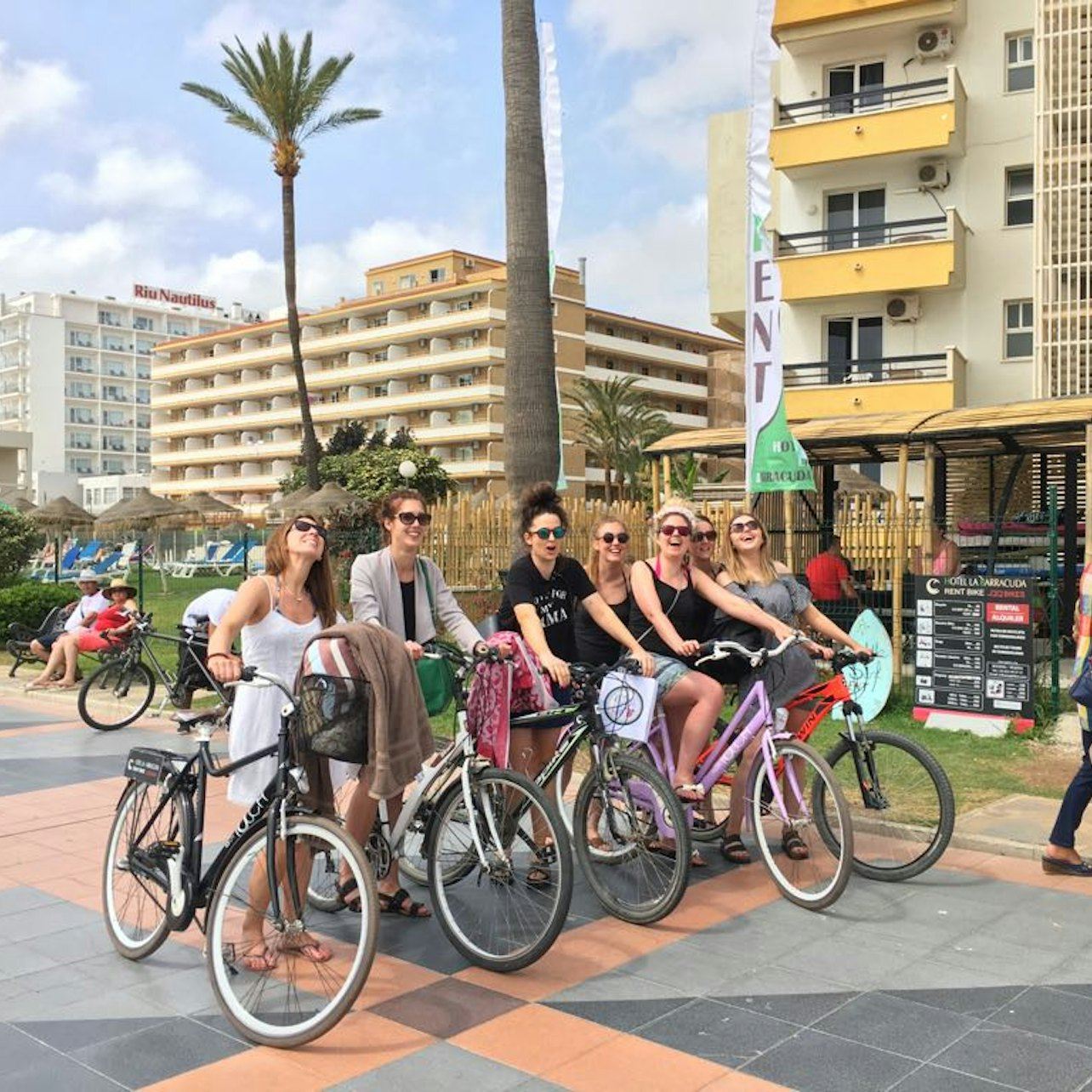 Málaga: tour guidato della città in bici elettrica di Torremolinos