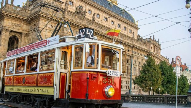 Prague: Hop-on Hop-off Historical Tram Ticket for Line 42