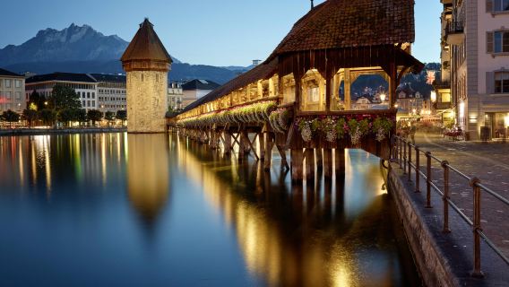 One-day tour of Central Switzerland's must-visit spots: Zurich + Lucerne + Interlaken