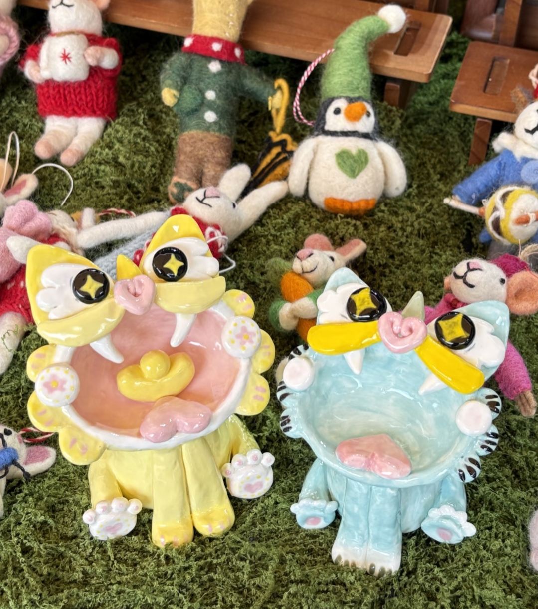 ห้องเรียนมรดกวัฒนธรรมสำหรับครอบครัวที่ต้าหลี่: สานฝันของชาวไป๋ร่วมกับลูกๆ ผ่านการย้อมผ้าสีคราม แมวกระเบื้อง และเมืองโบราณ