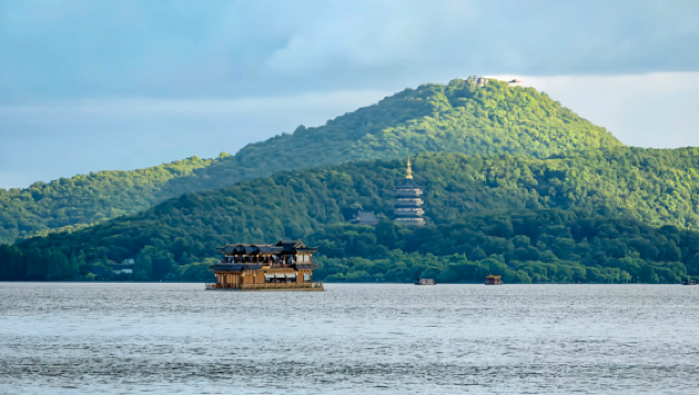 Excursión de un día en Hangzhou: Pagoda Leifeng + Lago del Oeste + Templo Lingyin en inglés, español y ruso - Tour privado