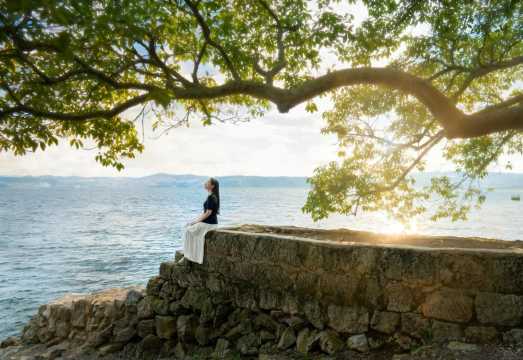 [Pure Leisure] One-Day Tour of Fuxian Lake + Luchong + Pink Beach | Optional Small Group Tour (8 people) with Door-to-Door Pickup