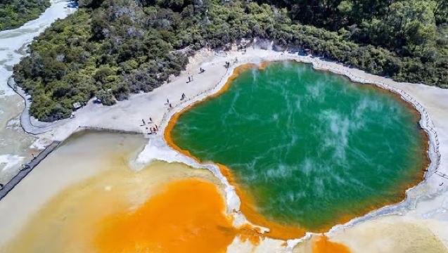 Nieuw-Zeeland Auckland Hobbiton-dorp + Rotorua-tour [Wai-O-Tapu Thermal Wonderland]