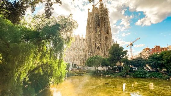 Barcellona: tour classico di un giorno | Sagrada Familia con biglietto d'ingresso salta-fila + Parco Güell (possibilità di acquisto biglietti)
