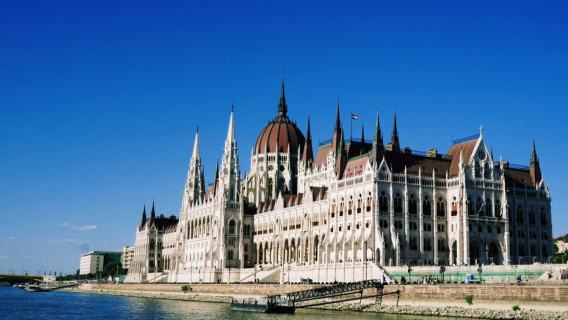 Lawatan sehari ke Budapest Hungary | Gereja Matthias + Istana Buda + Dataran Pahlawan (tidak termasuk tiket)
