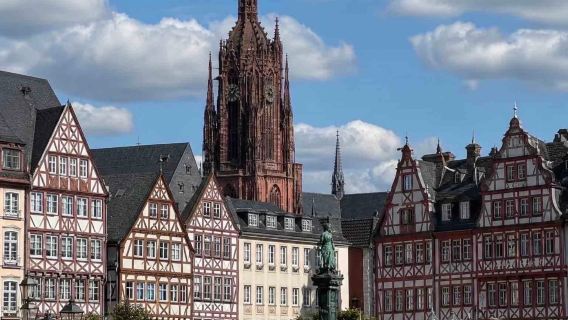 Jerman Sewa kendaraan pribadi Frankfurt perjalanan satu hari dengan layanan berbahasa Mandarin Alun-alun Romawi/Jembatan Besi/Menara Euro