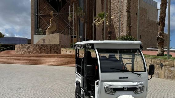 Discover the History and Viewpoints of Las Palmas (GC) by Tuk Tuk (90 min.)