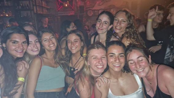Tel Aviv: Pub Crawl and Nightlife Tour with Shots