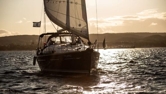 Sopot: Sunset Yacht Cruise with Welcome Drink