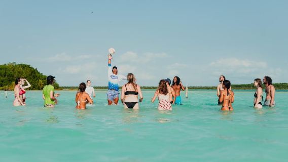 Bacalar Lagoon Sightseeing Boat Tour with Open Bar & Snack