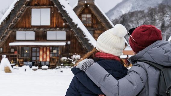 Shirakawa-go: Begeleide tour + Optioneel bezoek aan Kanazawa & retourrit met de kogeltrein