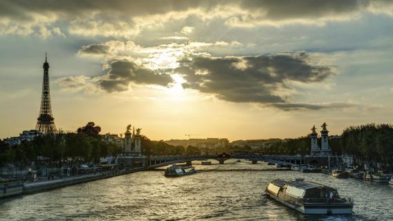 AUDIOGUIDED VISIT OF THE EIFFEL TOWER 3RD FLOOR (RESERVED ACCESS) AND CRUISE