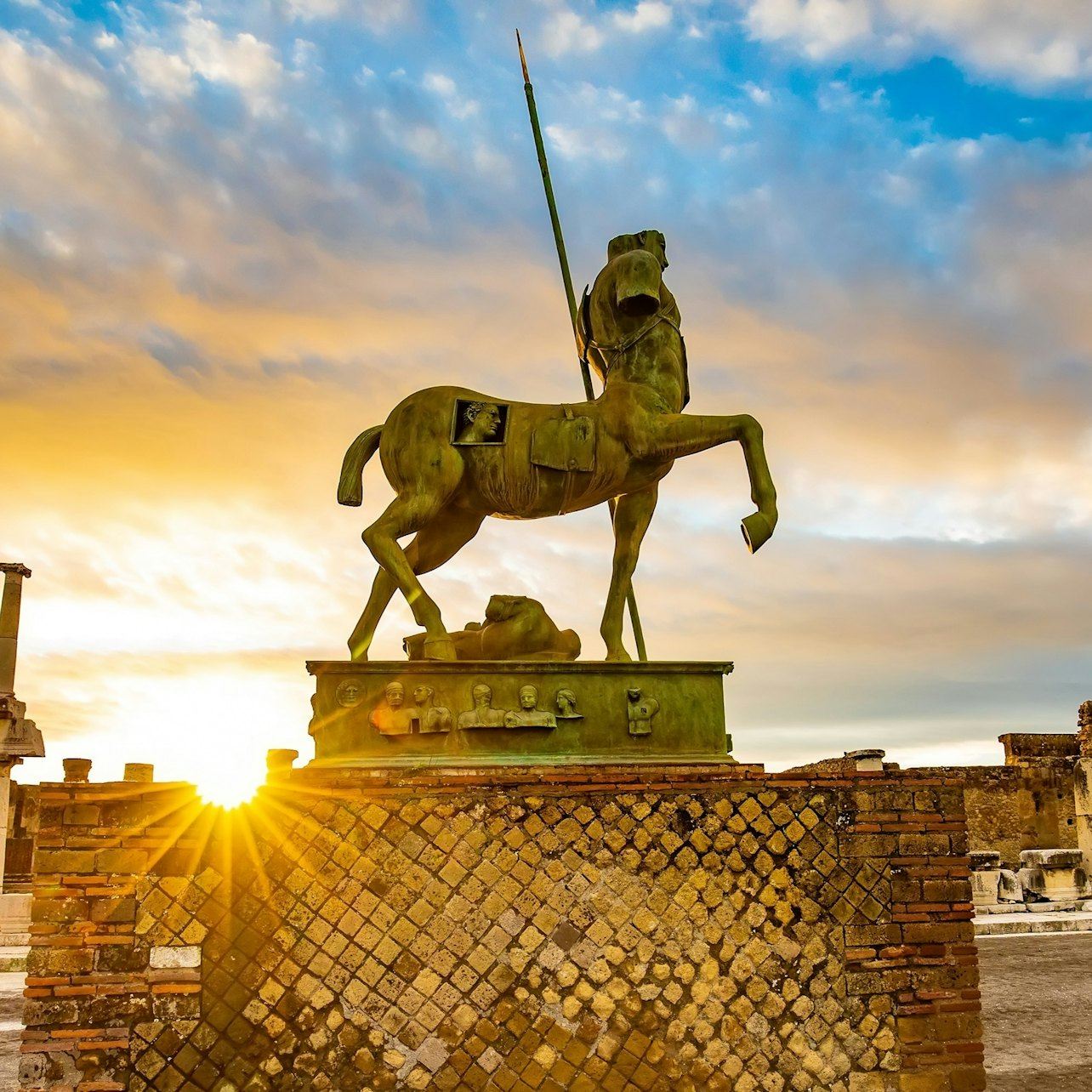 Pompeii, Amalfi Coast & Sorrento: Day Trip from Rome