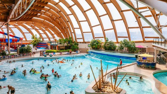 Acquaworld: Indoor and Outdoor Water Park
