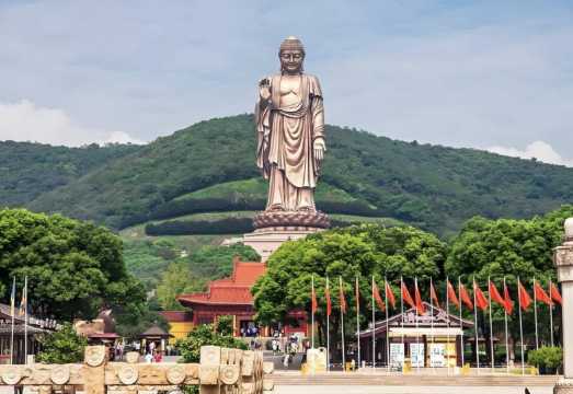 Wuxi Lingshan Giant Buddha + Tai Hu Yuantouzhu Scenic Spot + Taihu Lake Private Charter 1-day Tour | Departing from Shanghai | T