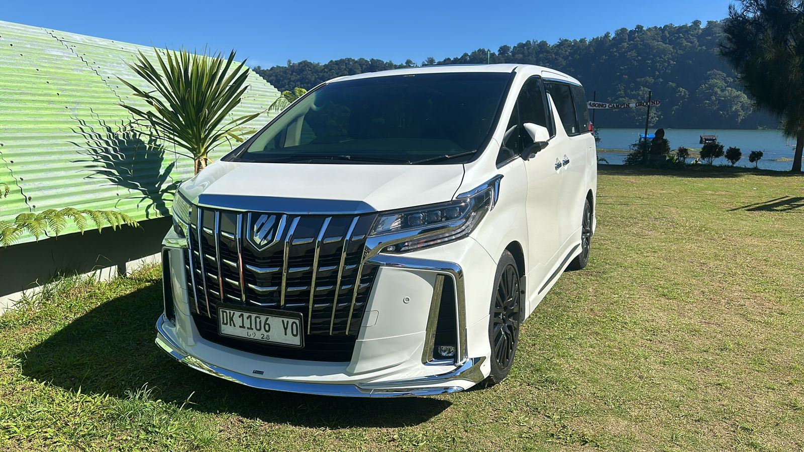 Bali: Pelancongan Persendirian Tersuai Dengan Kereta Mewah VIP