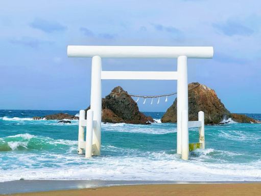6 scenic spots in Itoshima, Kyushu, Japan: Sakurai Futamigaura's