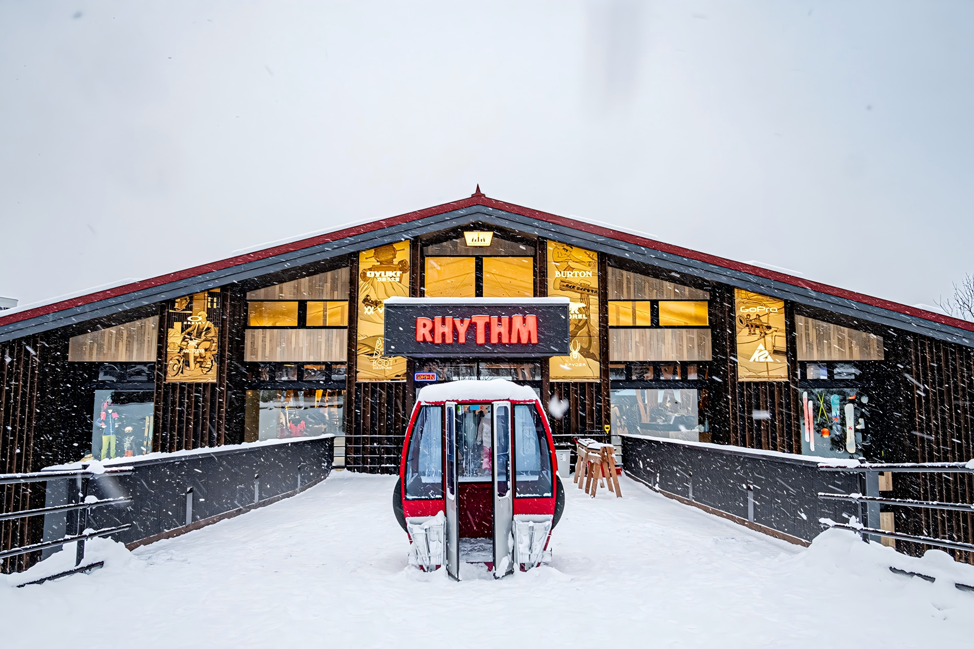RHYTHM HIRAFU Niseko Premium Ski Wear & Equipment Rental | High-End Selected Gear Shop for Hokkaido Skiing