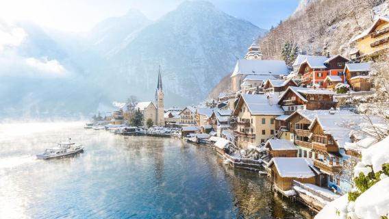 From Vienna: Hallstatt Small-Group Guided Day Tour