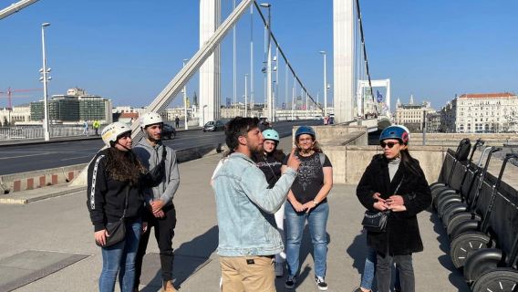 Budapest: Perjalanan Singkat di Tepi Sungai - Tur Segway 30 Menit