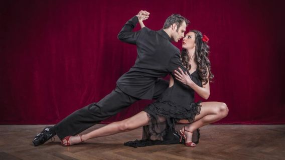 Bữa tối & Buổi biểu diễn Tango tại Café de los Angelitos + ĐƯA ĐỔI MIỄN PHÍ