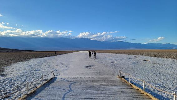 Las Vegas: Death Valley Sunset and Stargazing Day Tour