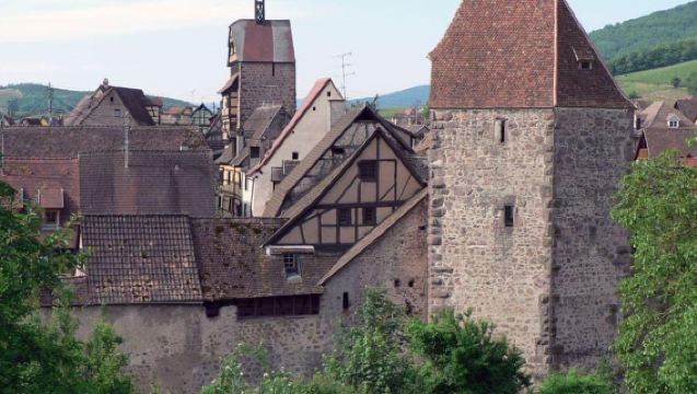 Discover the heart of Alsace in Riquewihr.